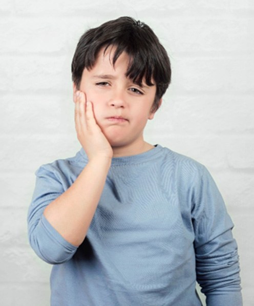 Little boy with a toothache; pediatric dental emergency in Buffalo Grove, IL